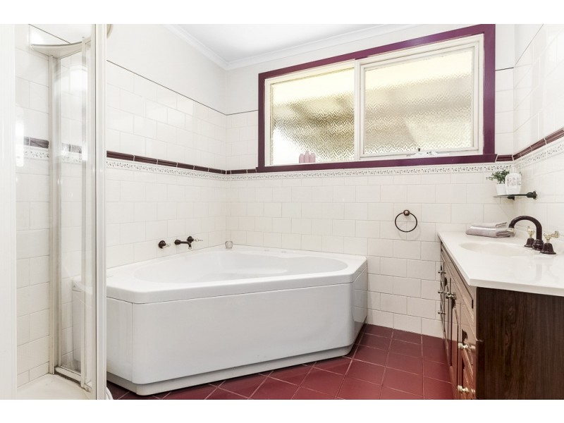 11 Currajong Street, Doncaster East VIC 3109