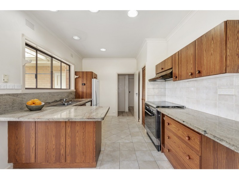 4 Koolkuna Ave, Doncaster VIC 3108