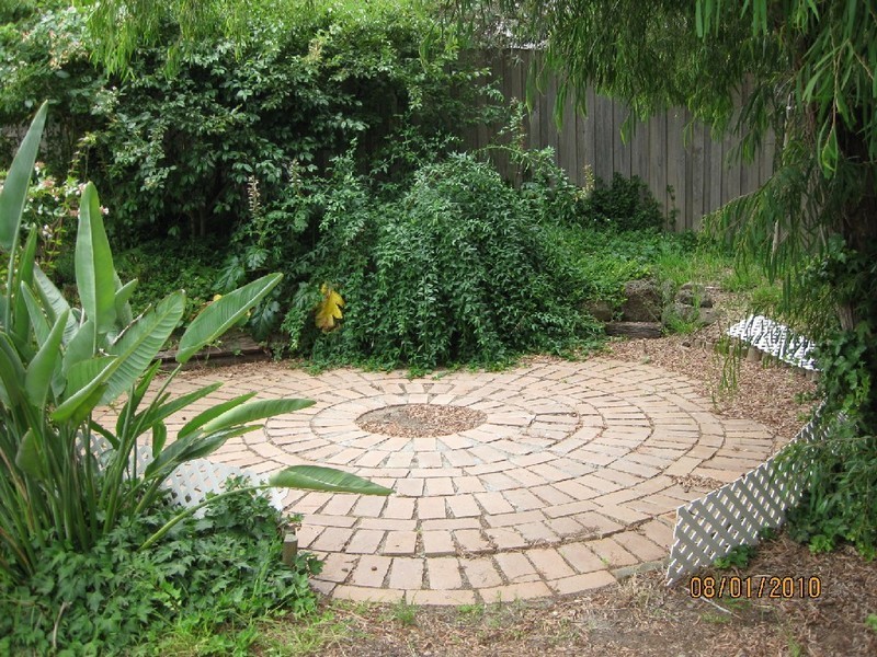 27 Glenfern Avenue, Doncaster VIC 3108