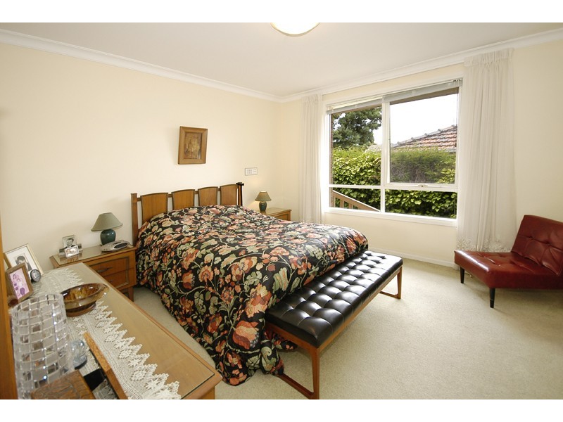 2/30 Talford Street, Doncaster East VIC 3109