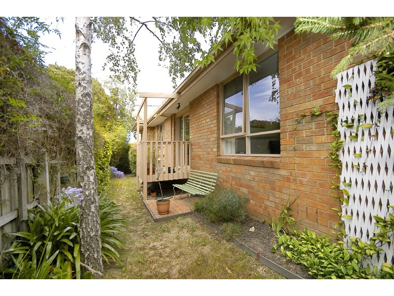 2/30 Talford Street, Doncaster East VIC 3109