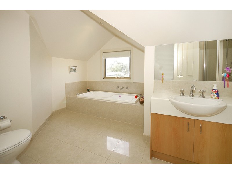 1/11 Chippewa Avenue, Donvale VIC 3111