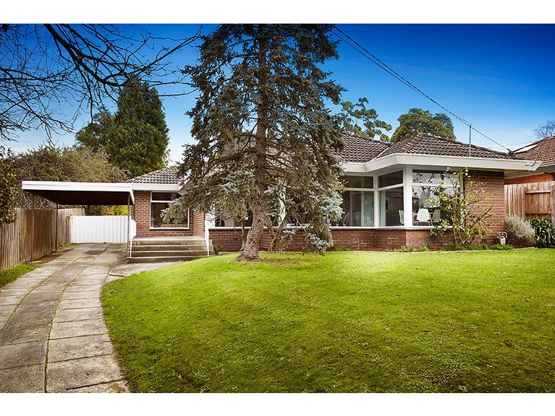 16 Astelot Drive, Donvale VIC 3111