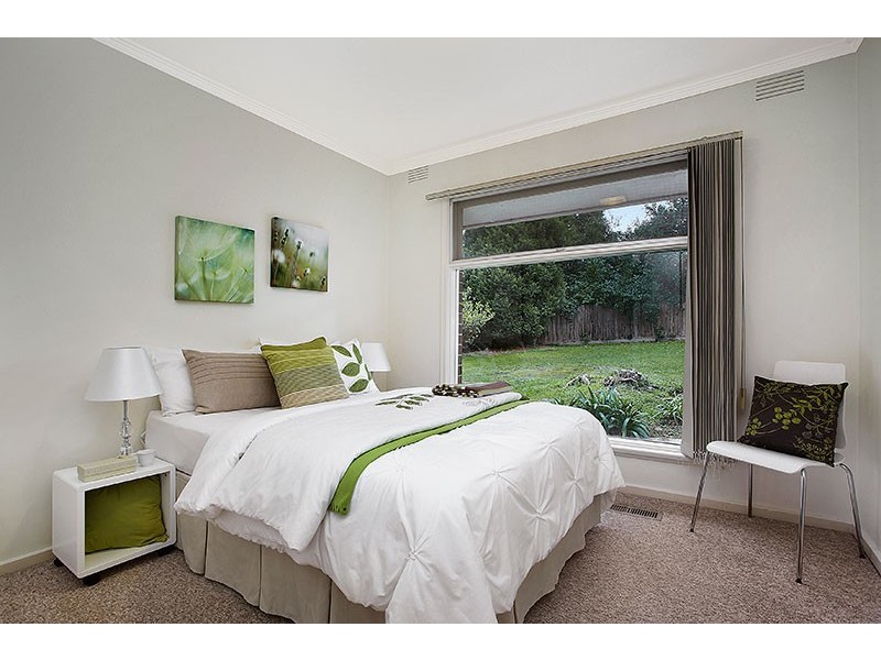 16 Astelot Drive, Donvale VIC 3111