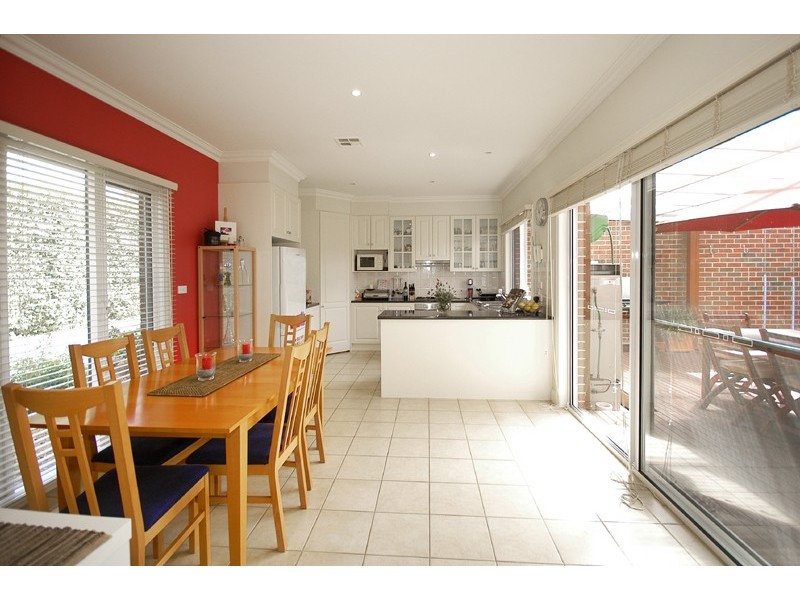 1/25 Beverley Street, Doncaster East VIC 3109