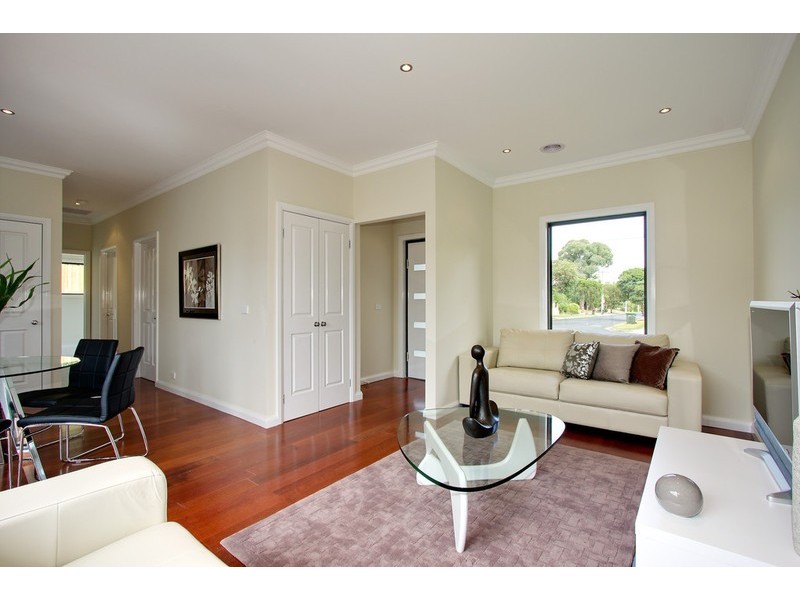 1/37 Lemon Grove, Nunawading VIC 3131