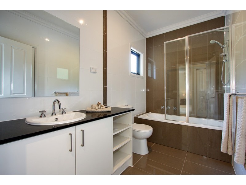 1/37 Lemon Grove, Nunawading VIC 3131