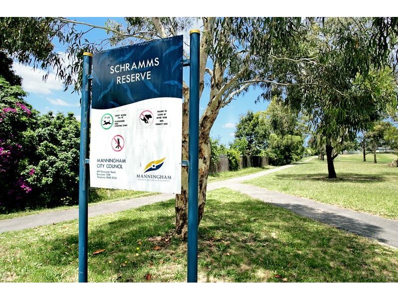 8 Lansell Drive, Doncaster VIC 3108