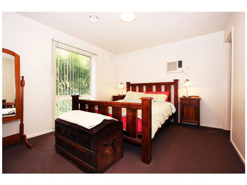 1 Laurie Road, Doncaster East VIC 3109