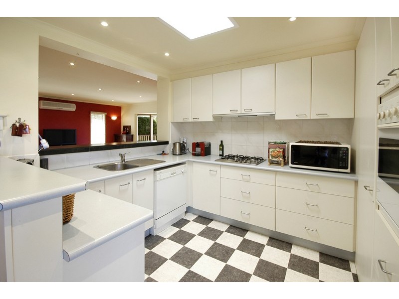 9 Santiago Street, Doncaster VIC 3108