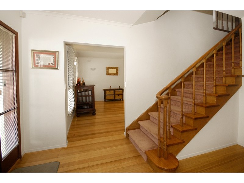 9 Santiago Street, Doncaster VIC 3108