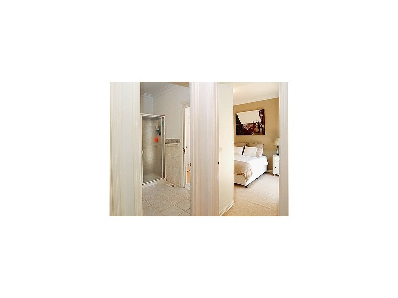 1/25 Wooddale Grove, Donvale VIC 3111