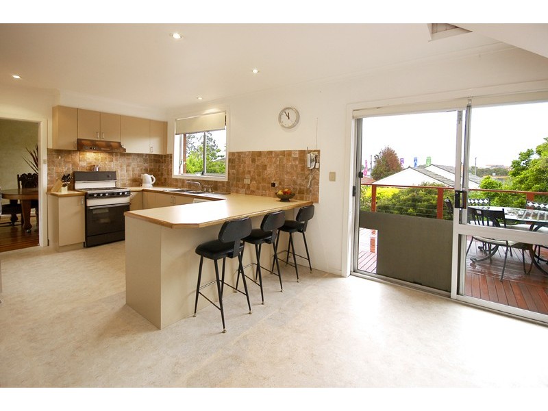 33 Nirvana Crescent, Bulleen VIC 3105