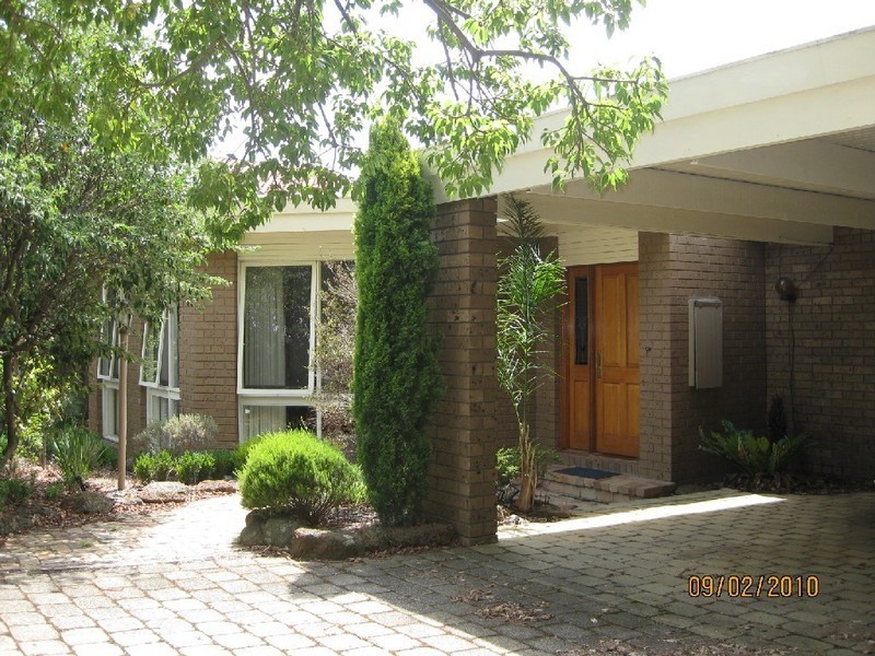 15 Fairbank Crescent, Templestowe Lower VIC 3107