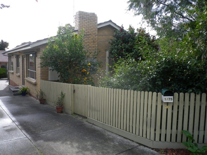 1/75 Junction Road, Blackburn North VIC 3130