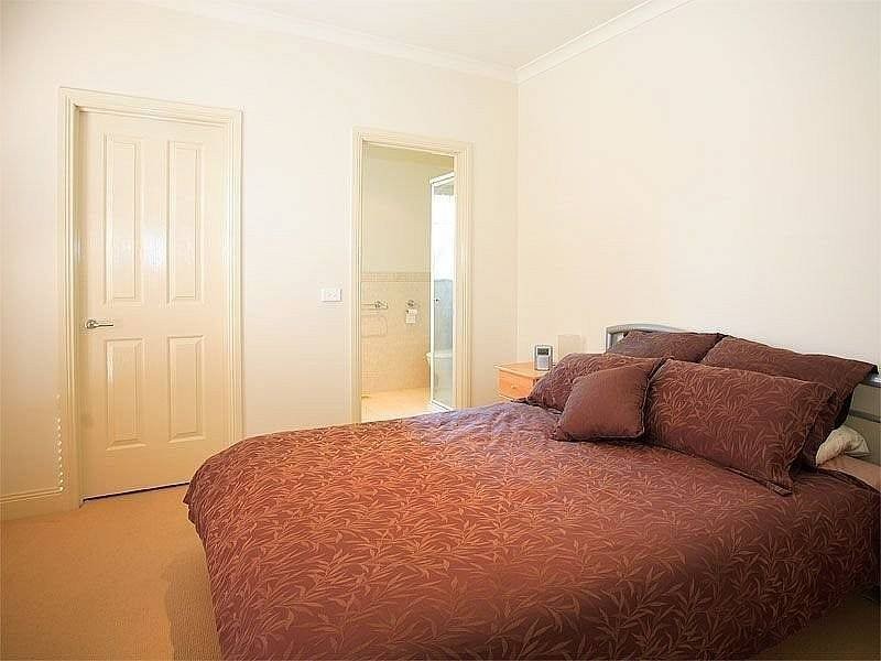 2/3 Frankcom Street, Blackburn VIC 3130