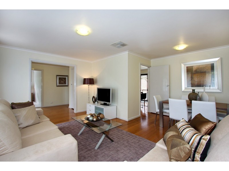 6 Peter Street, Doncaster East VIC 3109