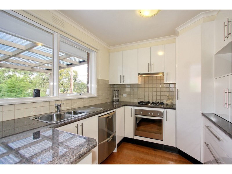 6 Peter Street, Doncaster East VIC 3109