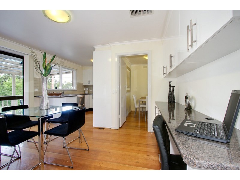 6 Peter Street, Doncaster East VIC 3109