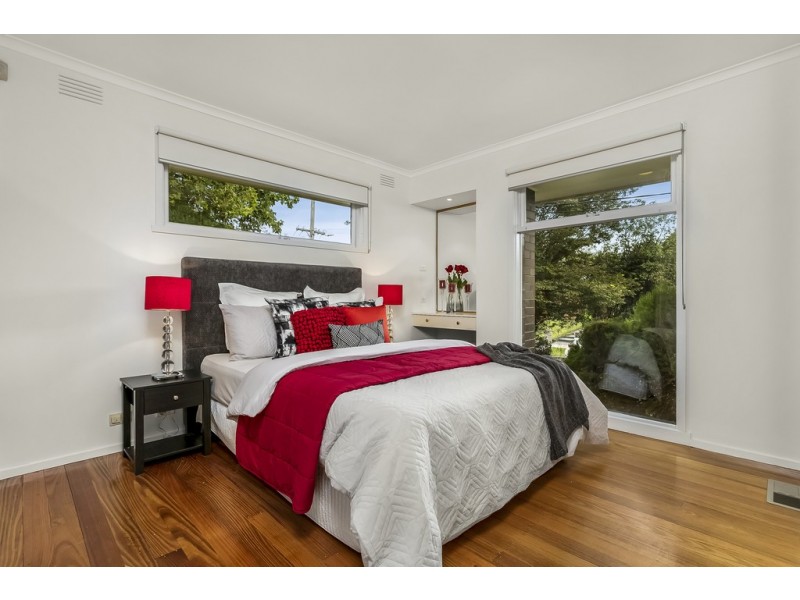 4 White Way, Bulleen VIC 3105