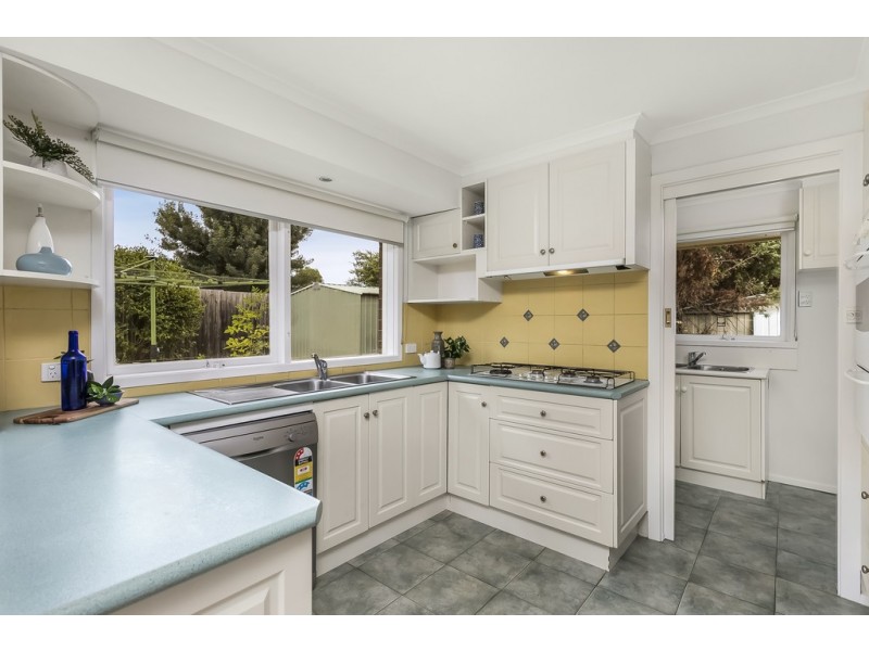 4 White Way, Bulleen VIC 3105