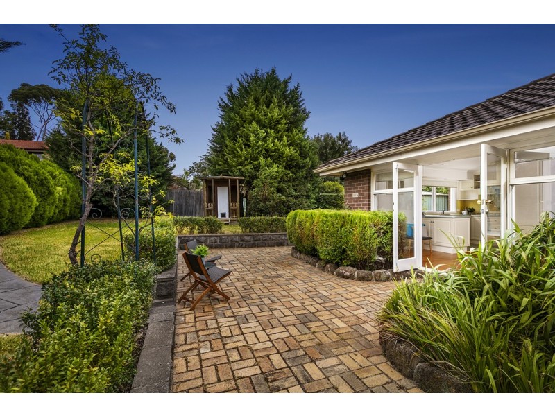 4 White Way, Bulleen VIC 3105