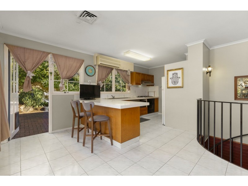 48 Winston Drive, Doncaster VIC 3108