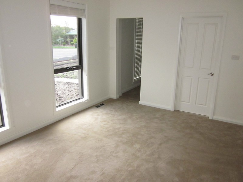 8 Swinborne Street, Box Hill South VIC 3128