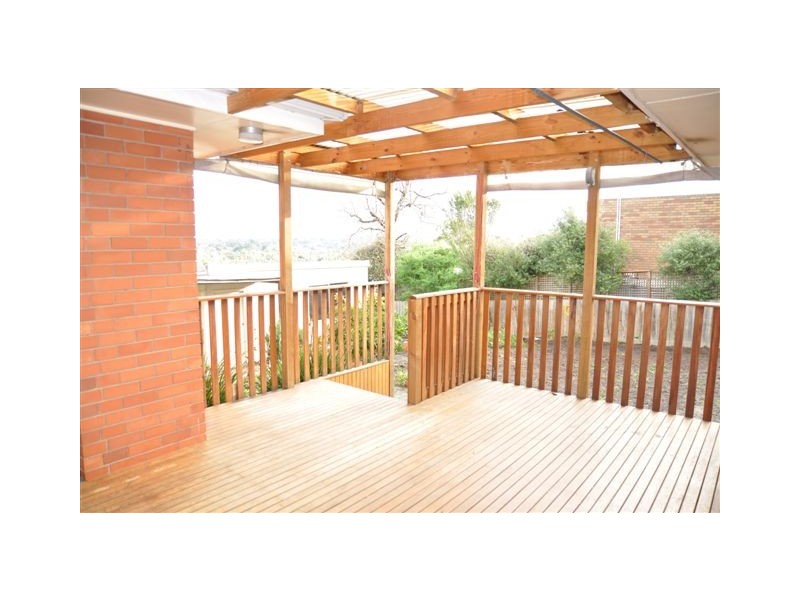 36 Larkspur Avenue, Doncaster VIC 3108