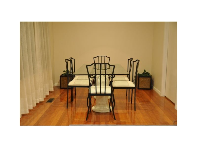 36 Larkspur Avenue, Doncaster VIC 3108