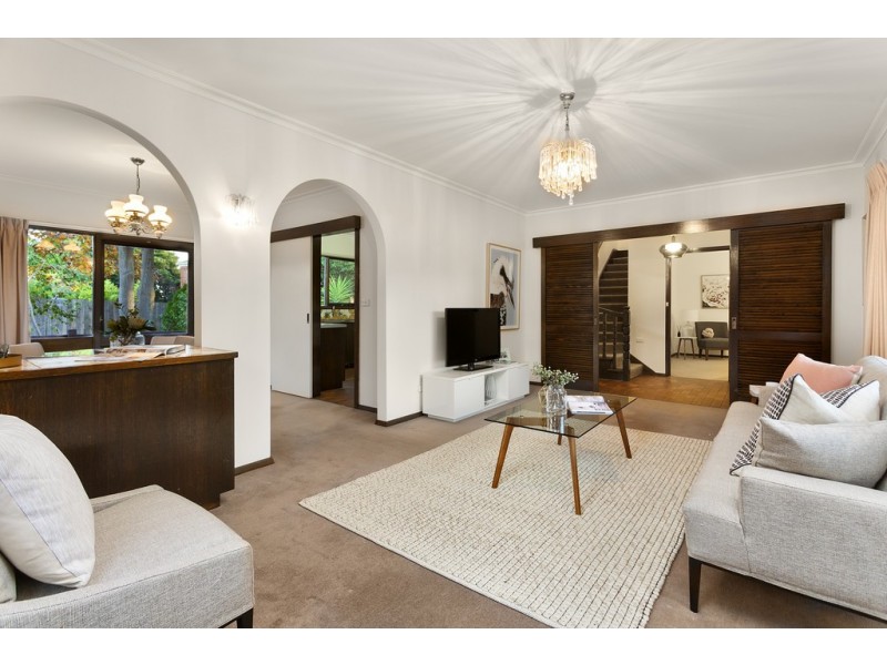 4 Tandara Ave, Doncaster VIC 3108