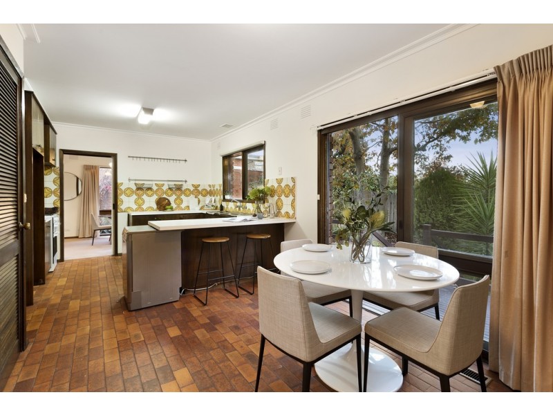 4 Tandara Ave, Doncaster VIC 3108