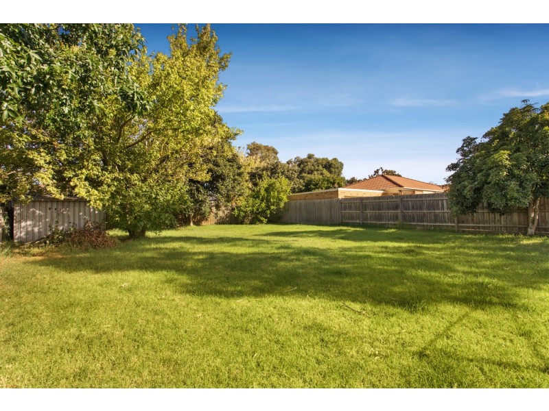94 David Street North, Knoxfield VIC 3180