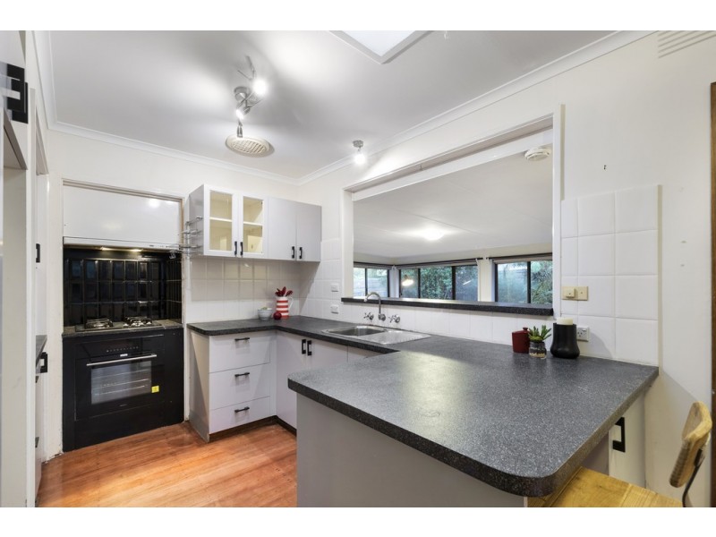 8 Bimbadeen Court, Bayswater VIC 3153
