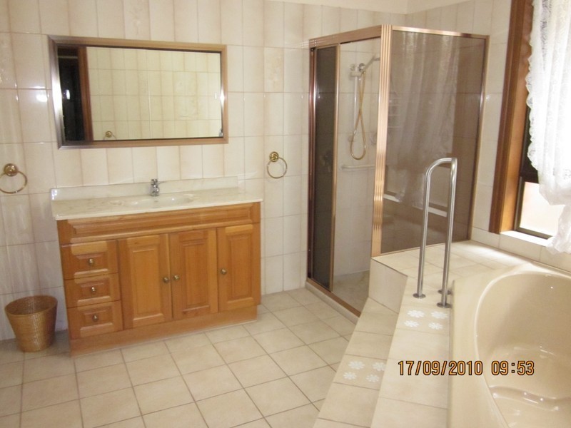 36 Snow Gum Road, Doncaster East VIC 3109