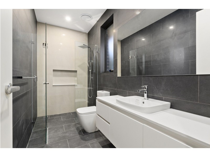 2/48 Riverview Terrace, Bulleen VIC 3105