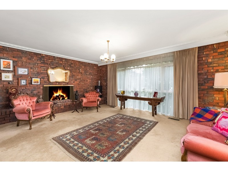 18 Maxia Road, Doncaster East VIC 3109