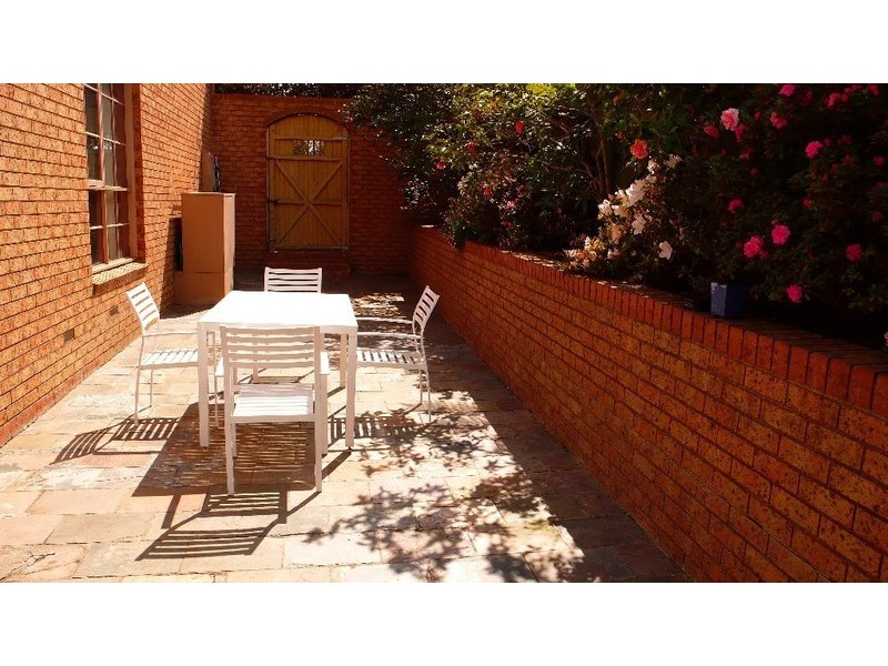 23 Shakespeare Drive, Templestowe VIC 3106