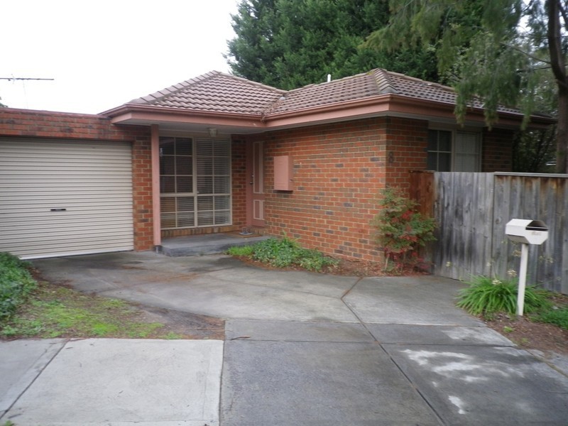 8 Fromhold Drive, Doncaster VIC 3108