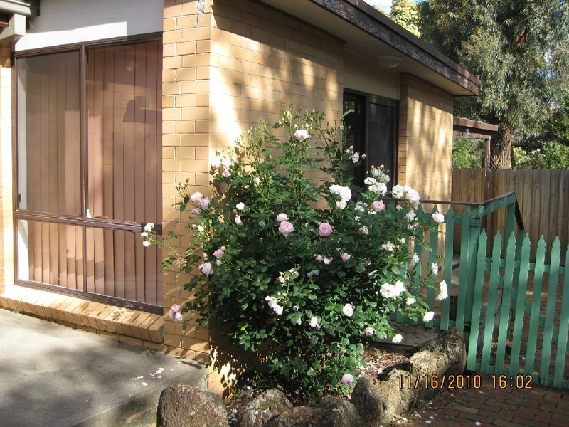 2/25 Kalinda Road, Ringwood VIC 3134