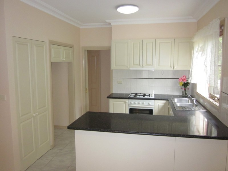 4/17 Calvin Crescent, Doncaster East VIC 3109