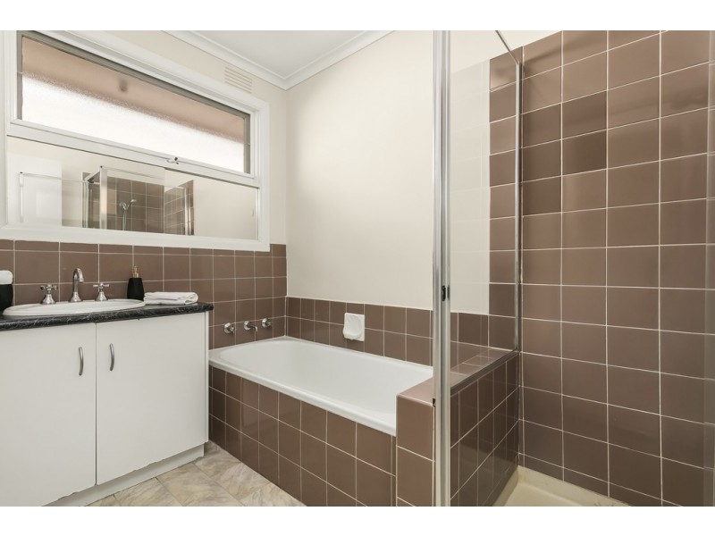 42 Roderick  St, Doncaster East VIC 3109