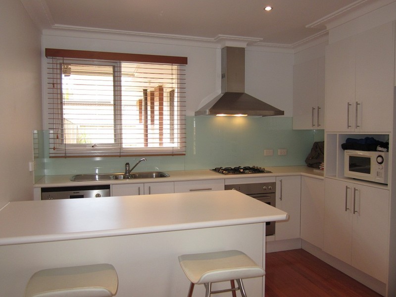 1/1A Beverley Street, Doncaster East VIC 3109