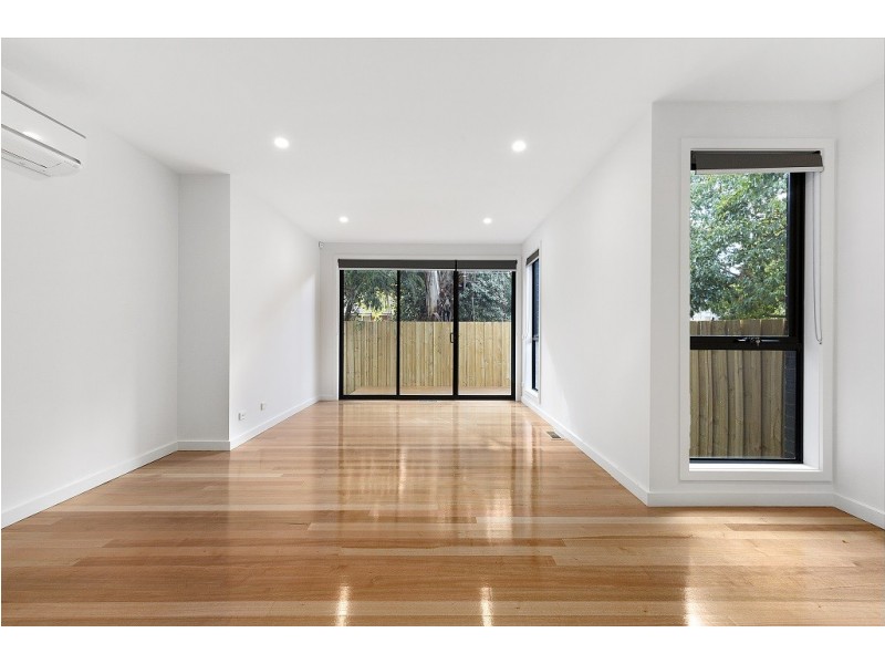 2/17 Dunoon Street, Doncaster VIC 3108