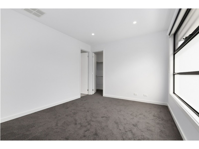 2/17 Dunoon Street, Doncaster VIC 3108
