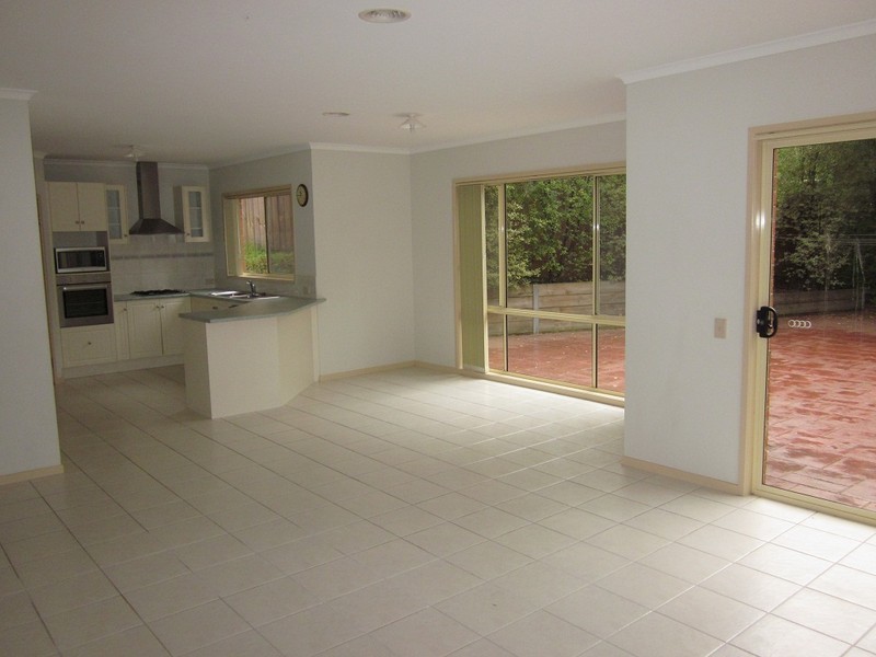 10 Kathleen Court, Montmorency VIC 3094