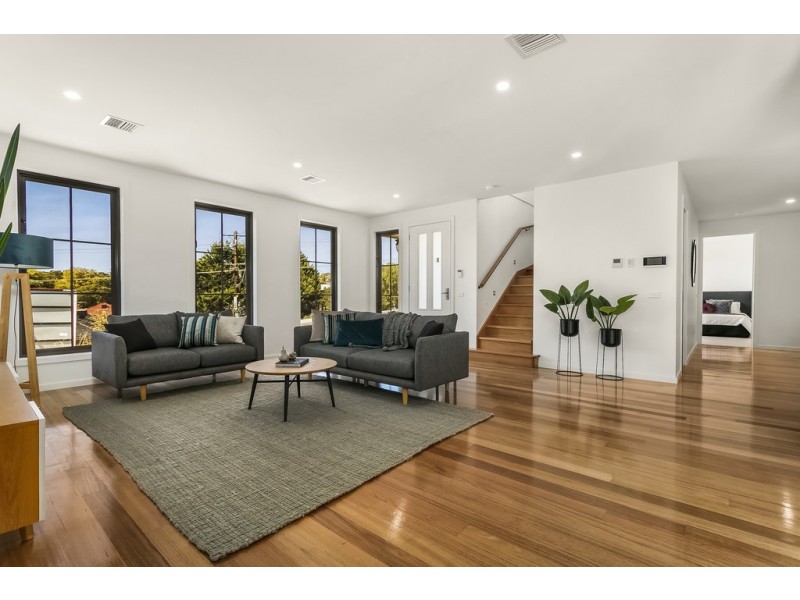 313 Thompsons Road, Templestowe Lower VIC 3107