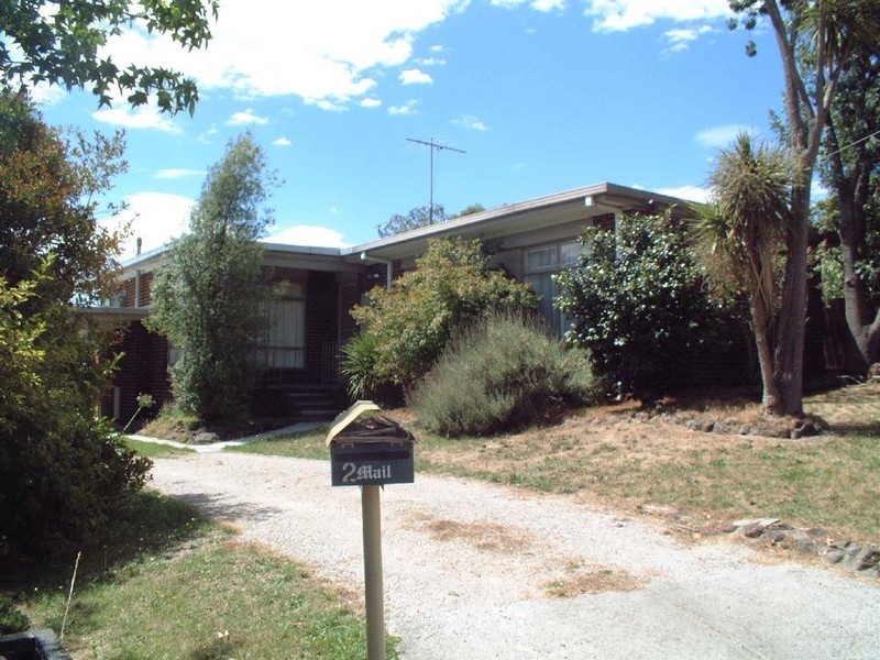 2 Vivian Court, Doncaster VIC 3108