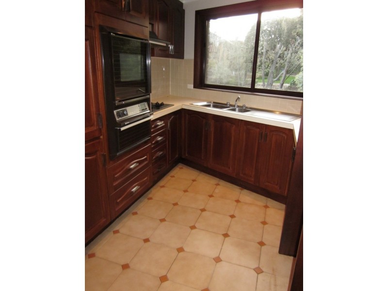 2/57 Rosella Street, Doncaster East VIC 3109