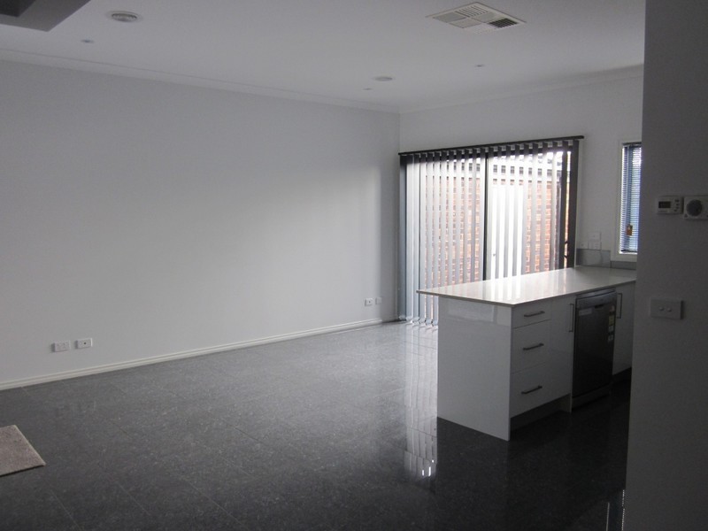 2/5 Hastings Avenue, Blackburn South VIC 3130